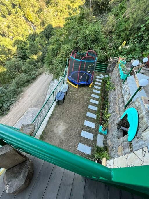 Kasauli Cascade A Cheerfull 4 Bedroom Challet Eksteriør billede