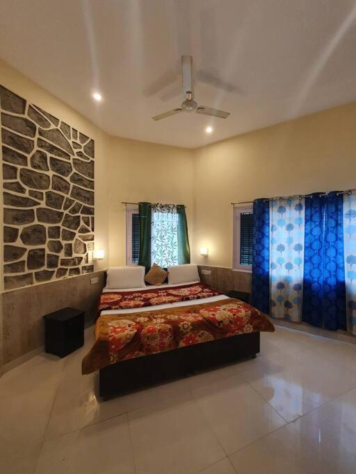 Kasauli Cascade A Cheerfull 4 Bedroom Challet Eksteriør billede