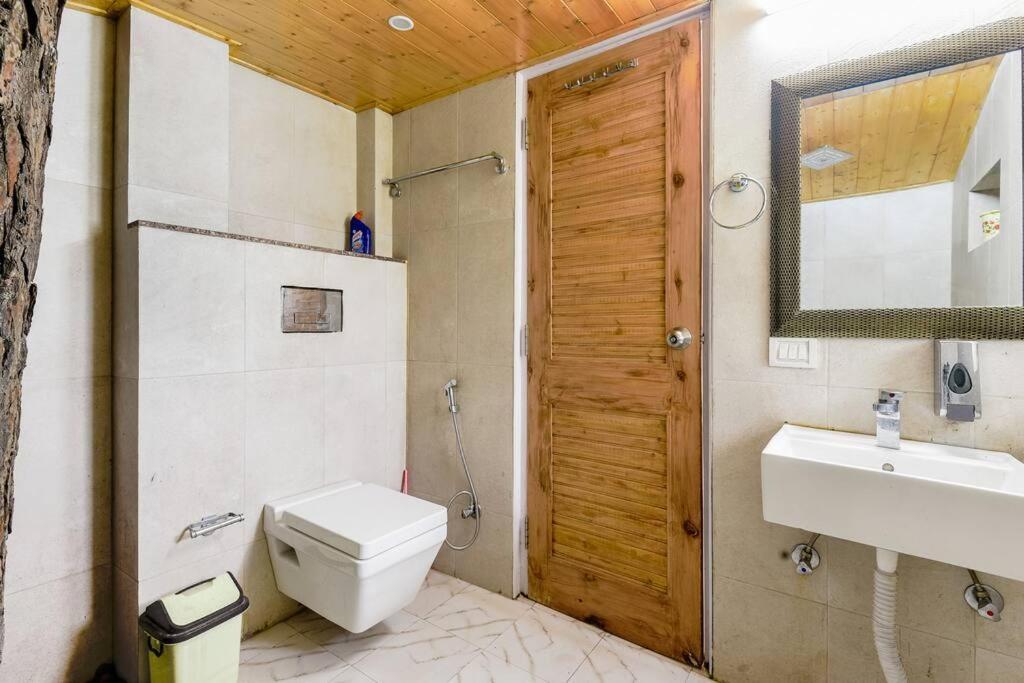 Kasauli Cascade A Cheerfull 4 Bedroom Challet Eksteriør billede