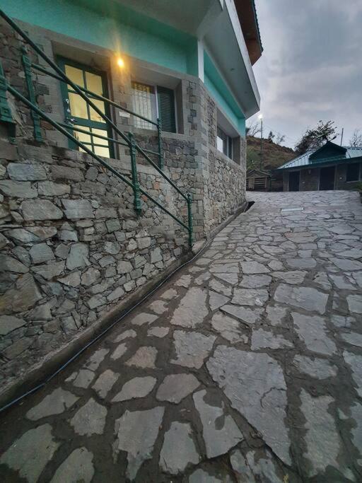 Kasauli Cascade A Cheerfull 4 Bedroom Challet Eksteriør billede