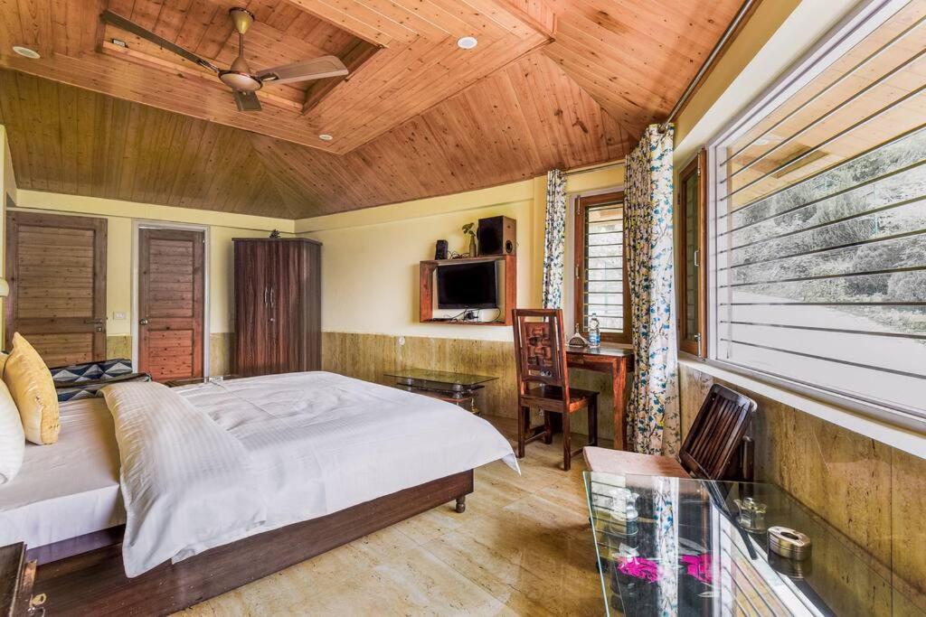 Kasauli Cascade A Cheerfull 4 Bedroom Challet Eksteriør billede