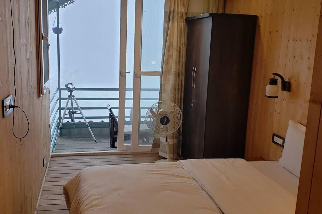 Kasauli Cascade A Cheerfull 4 Bedroom Challet Eksteriør billede