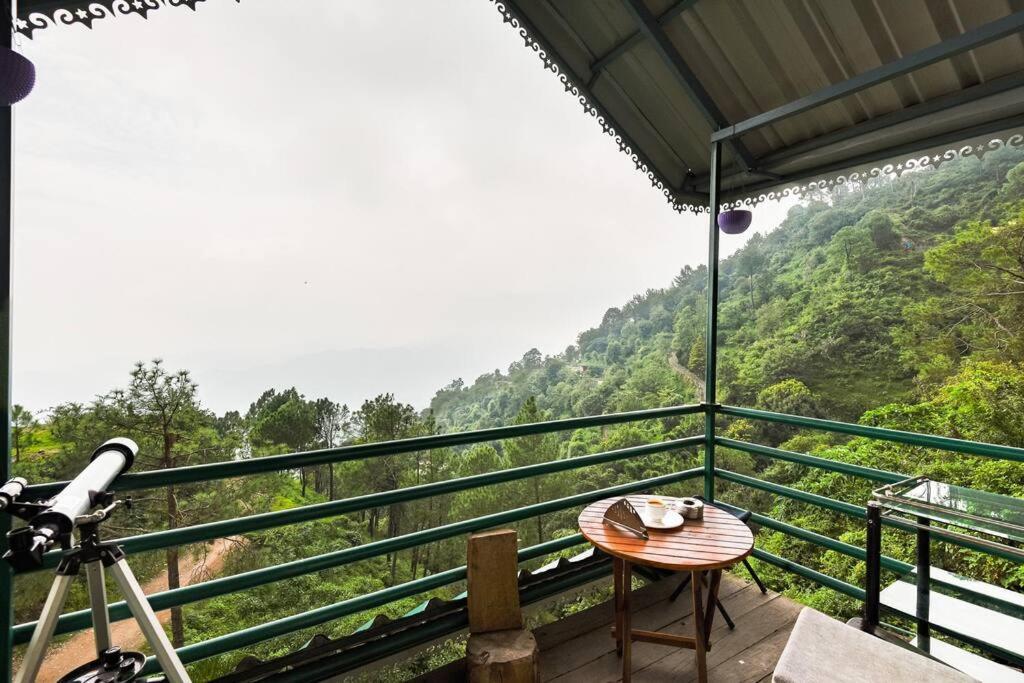 Kasauli Cascade A Cheerfull 4 Bedroom Challet Eksteriør billede