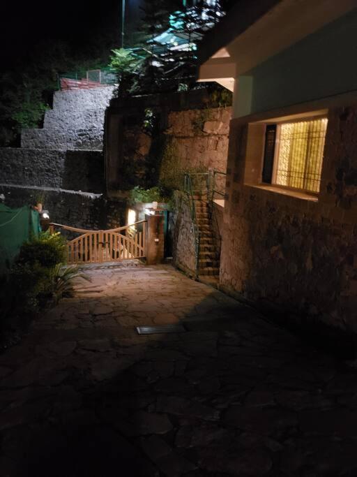 Kasauli Cascade A Cheerfull 4 Bedroom Challet Eksteriør billede