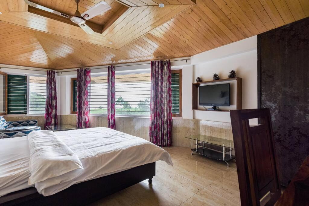 Kasauli Cascade A Cheerfull 4 Bedroom Challet Eksteriør billede