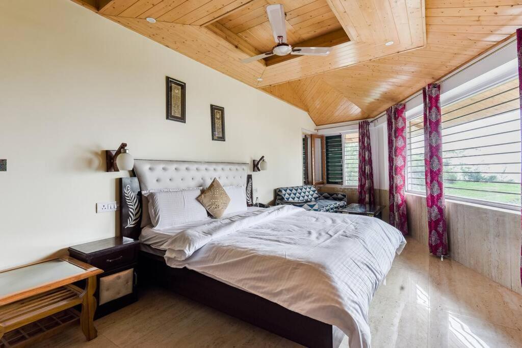 Kasauli Cascade A Cheerfull 4 Bedroom Challet Eksteriør billede